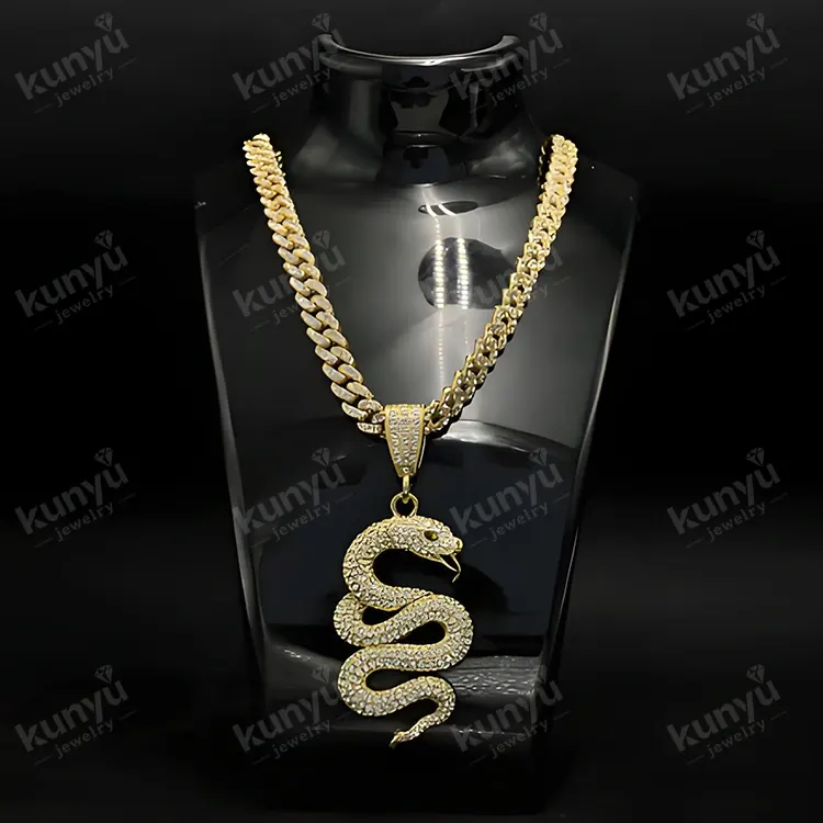Hayvan Totem Hip Hop Kolye